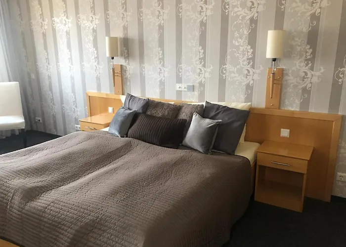 Deckert's An Der Klosterpforte Отель